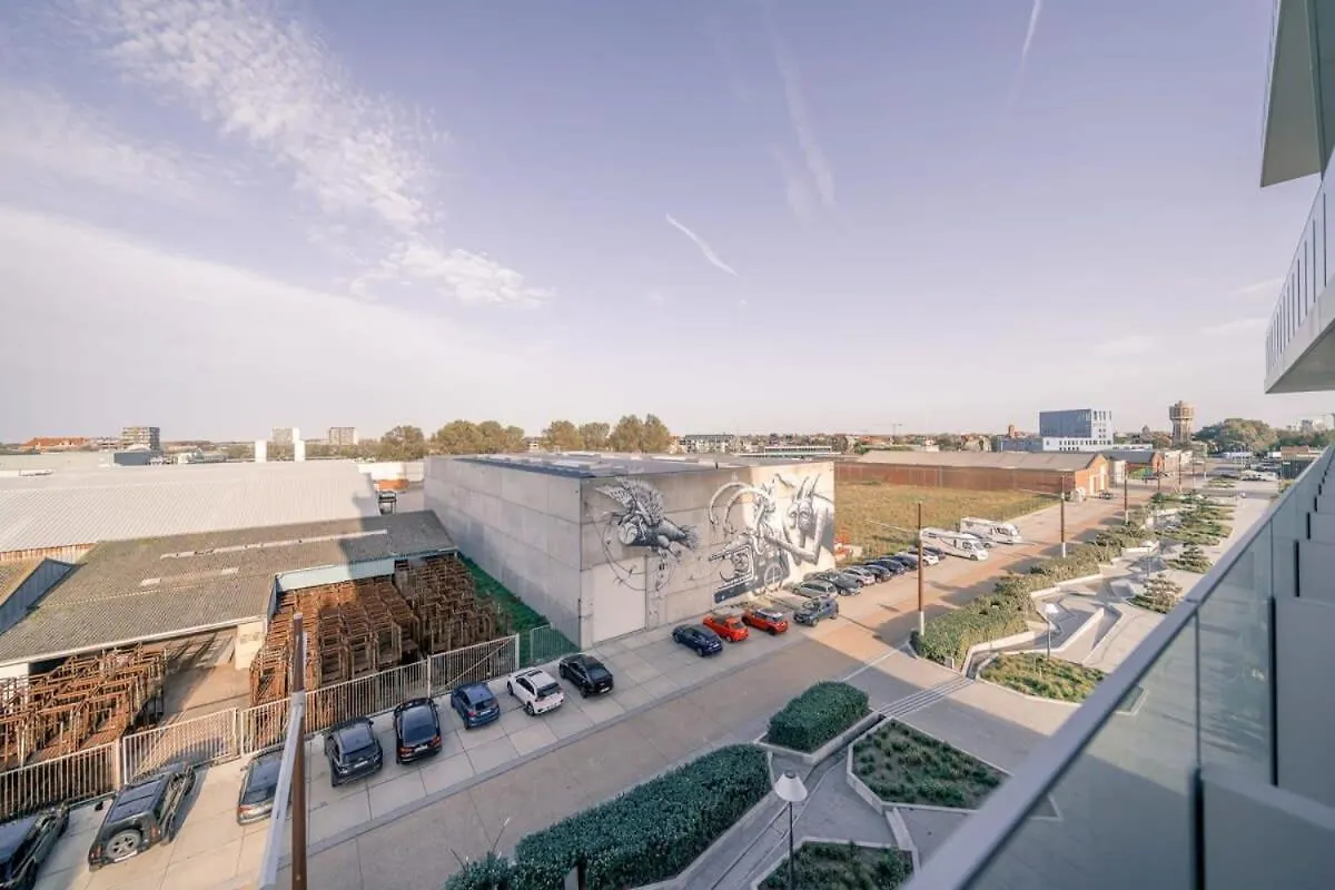 Huswell - Modern New Apartment With Pool Access And Parking Ostend