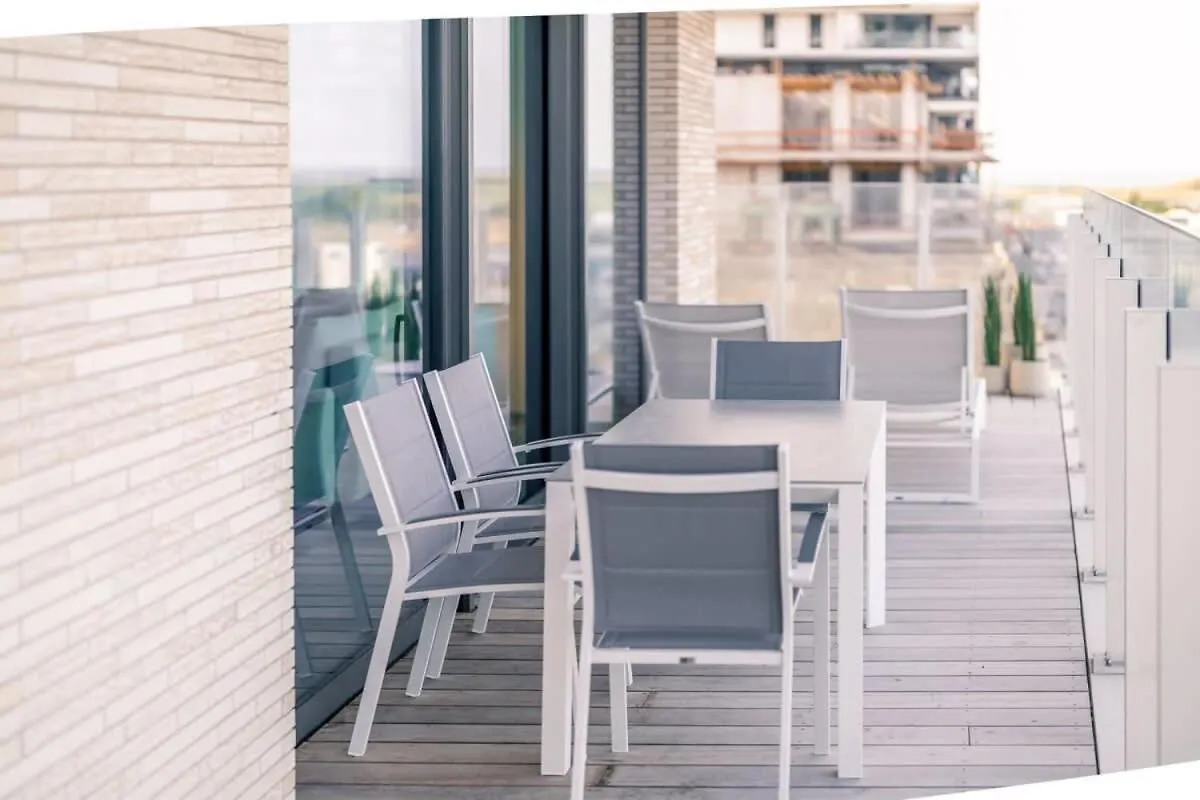 Huswell - Modern New Apartment With Pool Access And Parking Ostend